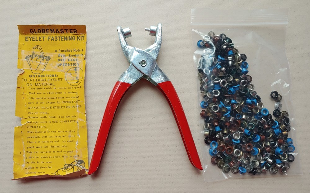 Vintage Globemaster Eyelet Fastening Kit