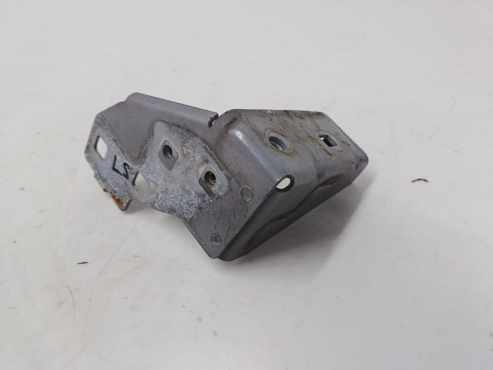 RENAULT Clio 900cc Petrol MK4 2012-16 Wing Support Bracket Left Side