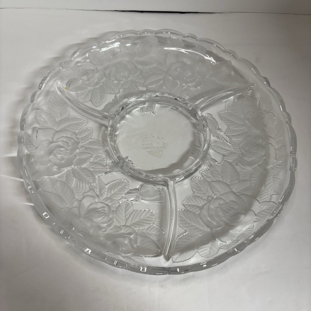 STUDIO NOVA Winter Rose Chip/Dip Server Glass Platter Heavy 14" Boxed Embossed