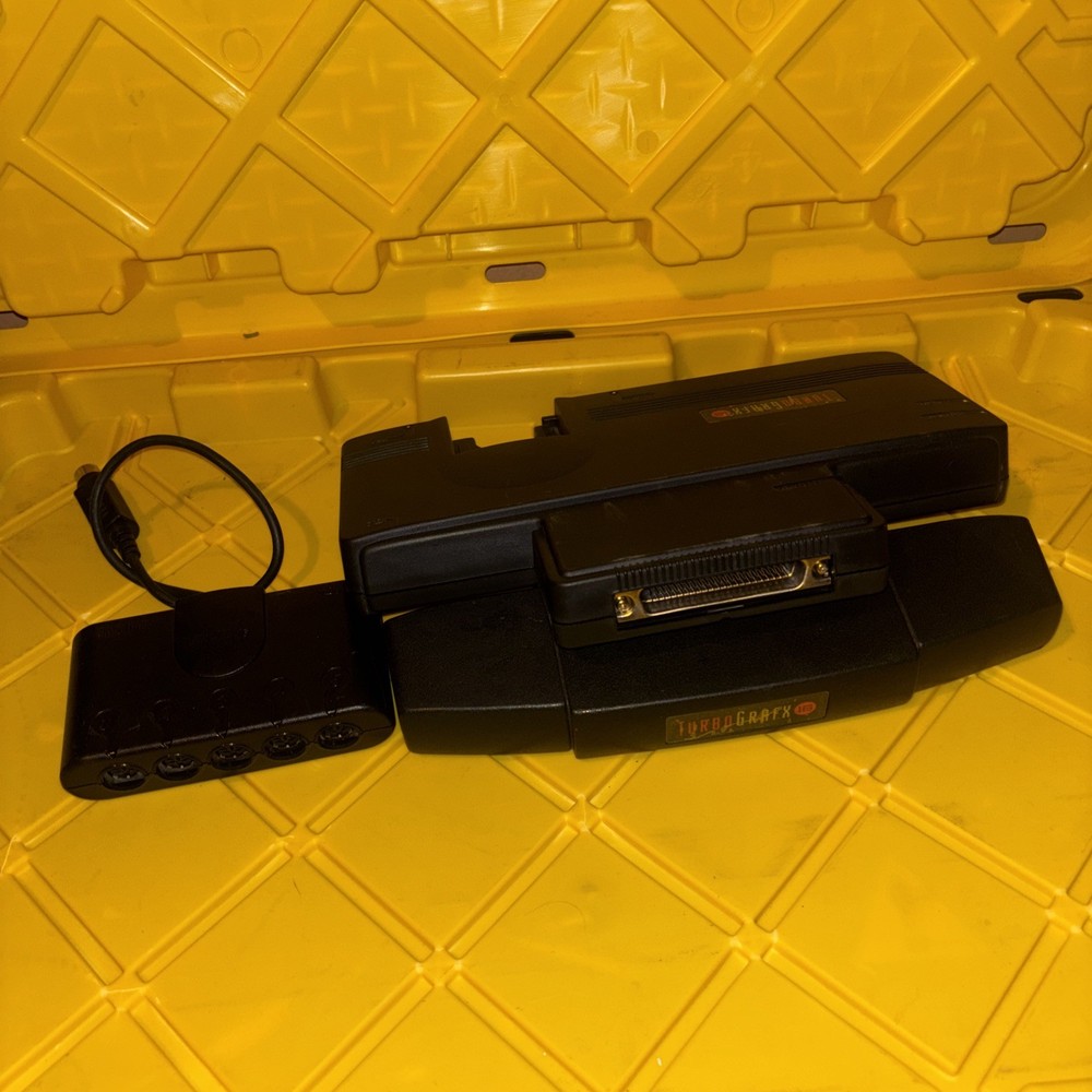 Turbo-Grafx 16 Console Tested Working 3Controllers + turbotap NEC & AV Cables