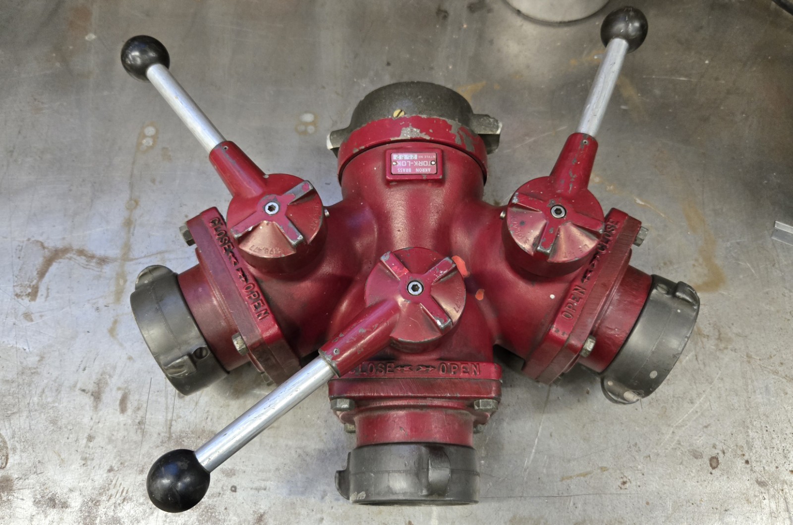 AKRON BRASS COMPANY MODEL 2582 - 3 Way Valve WYE - Firefighting Equipment