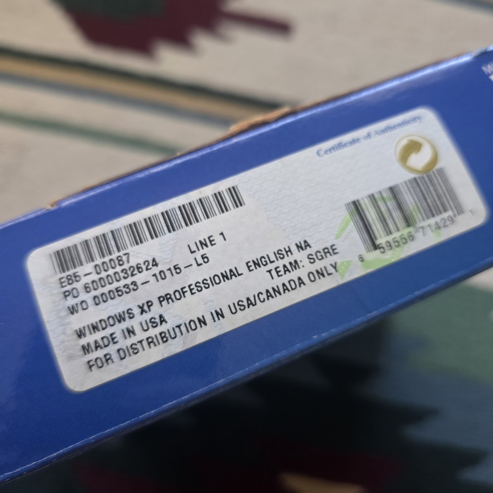 Microsoft Windows XP Professional Upgrade Version 2002 w/ Box CD & Product Key