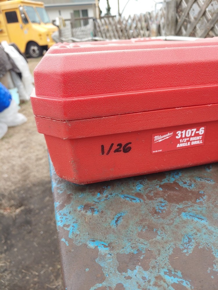 MILWAUKEE 3107, 1/2" Right-Angle Drill Kit. Serviced.