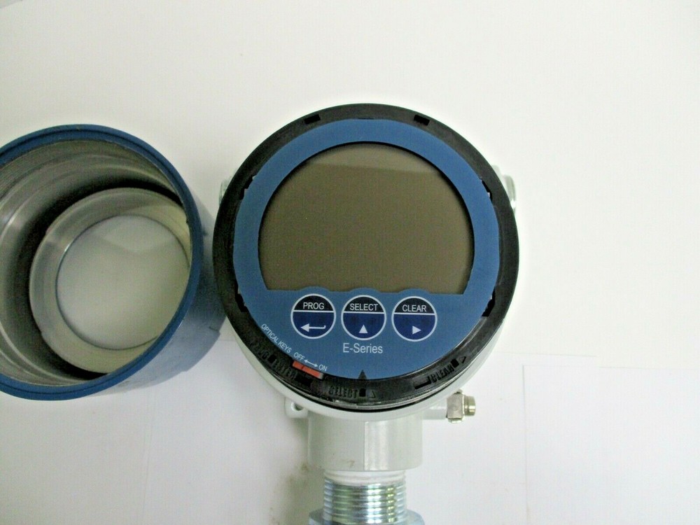 TURBINES INC. E-SERIES FLOW RATE INDICATOR / TOTALIZER WITH 3" TMO300 FLOWMETER