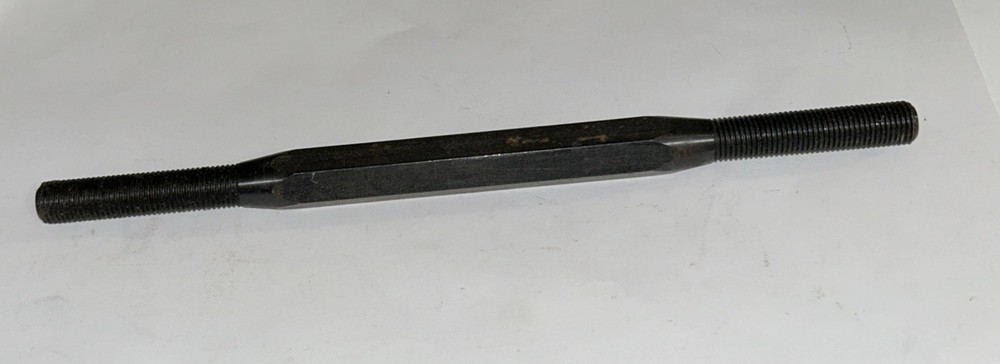563472 Lower Stud