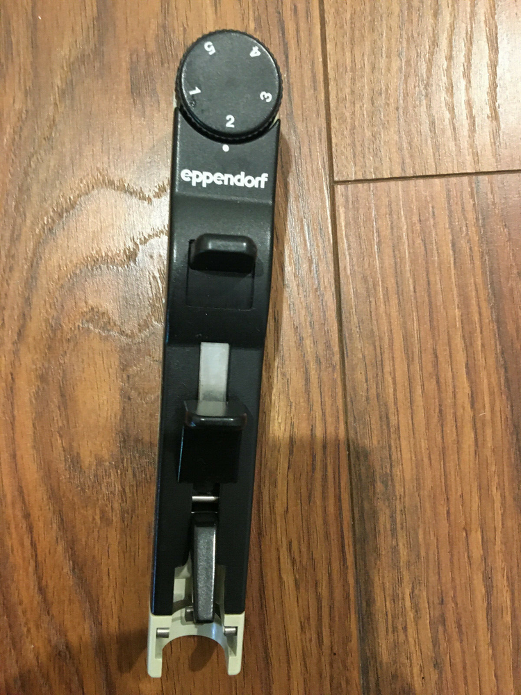 One Eppendorf Repeater Pipettor