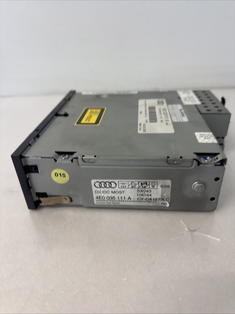 2007 Audi A6 C6 3.2 CD Changer 4E0035111A