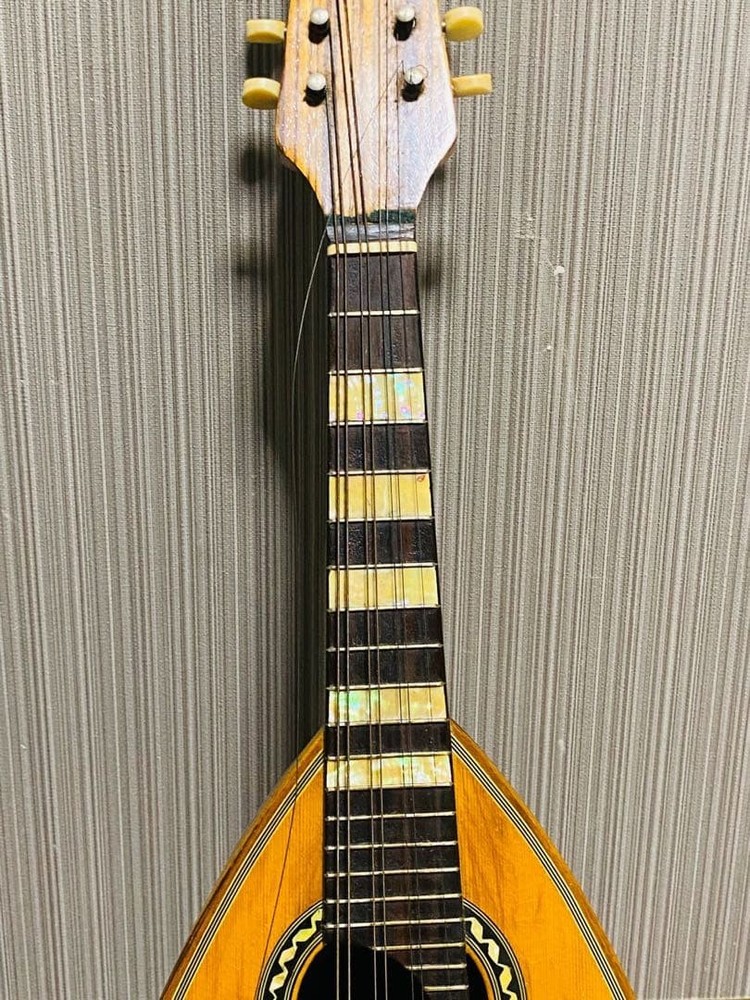KUNISHIMA wood grain 8 string mandolin and case
