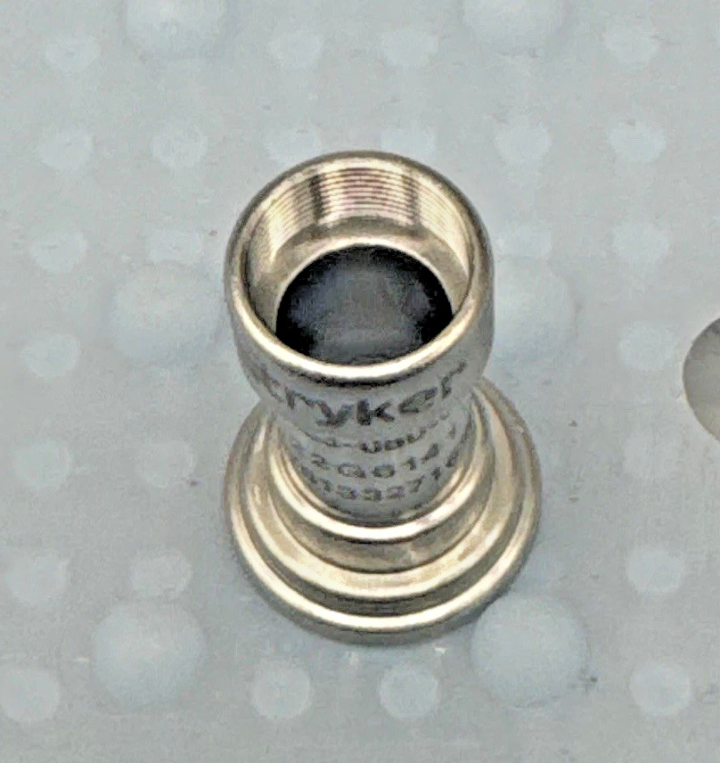 Stryker 233-050-087 Safelight Henke/Dyonics/Storz Scope Adapter