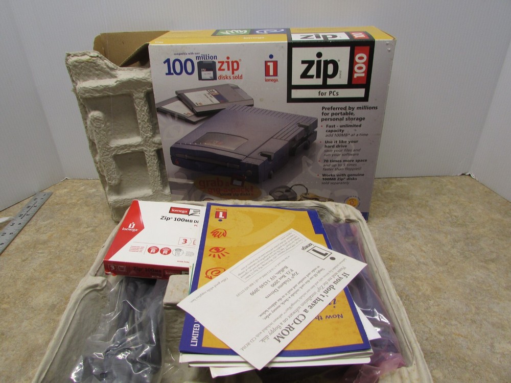 Iomega ZIP 100 External/Parallel Zip Drive Box/Cable/3 Discs, PC, Tested