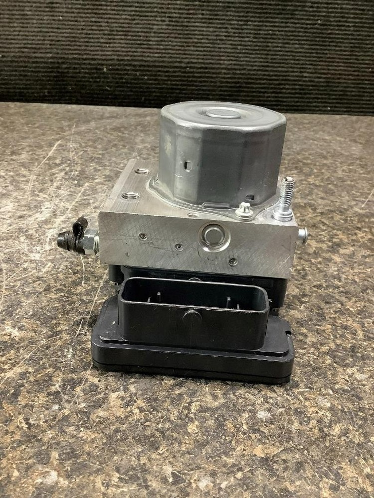 24 Can-Am Ryker 900 ABS Module Pump 74D