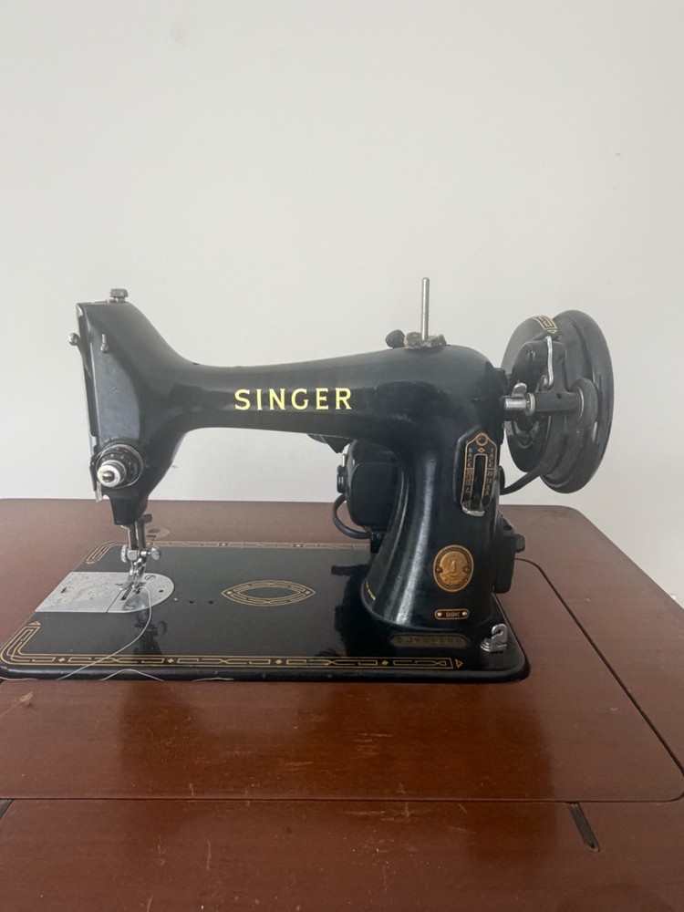 1954 Singer sewing machine
