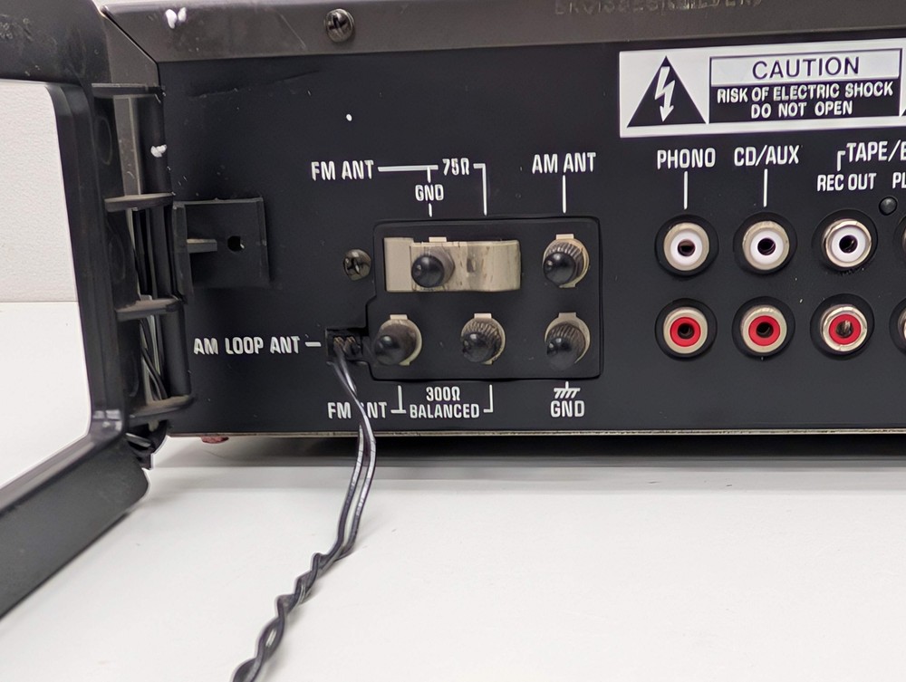 Technics SA-913 Stereo Receiver 70 Watts - Mag Phono Input - Compact - Very Nice