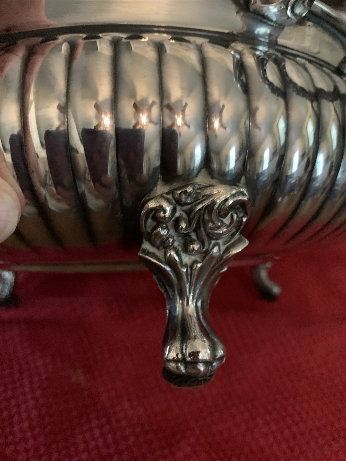 Leonard EP Silver Plated Three Footed Casserole Dish W/handles