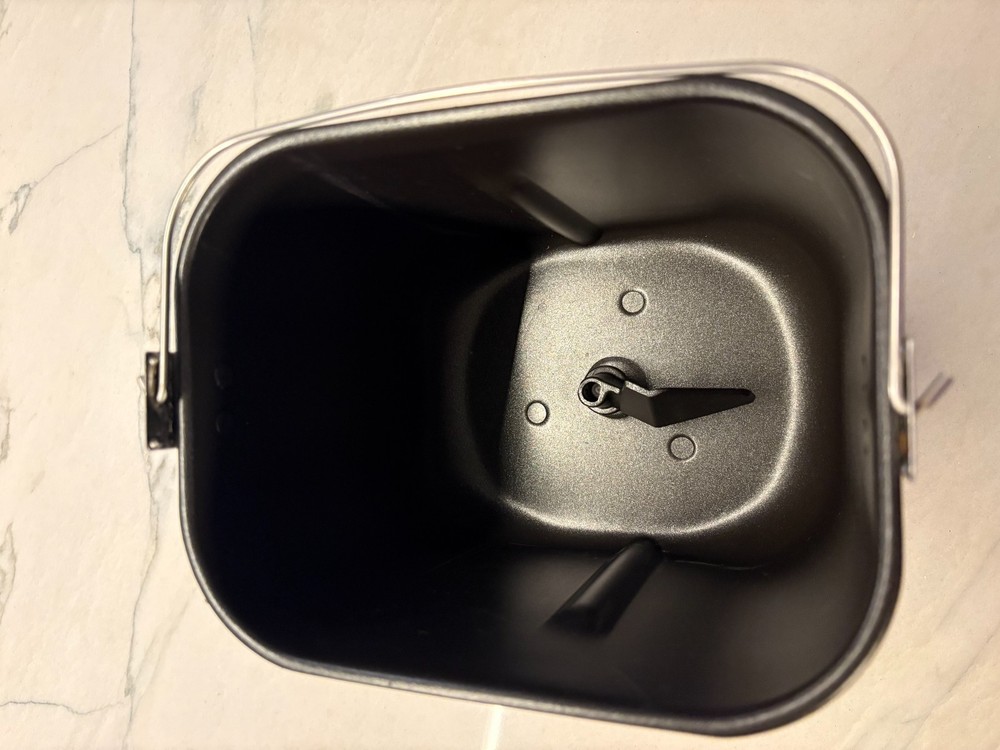 Sunbeam Model 5891 Bread maker Pan replacement w/ Paddle attachment