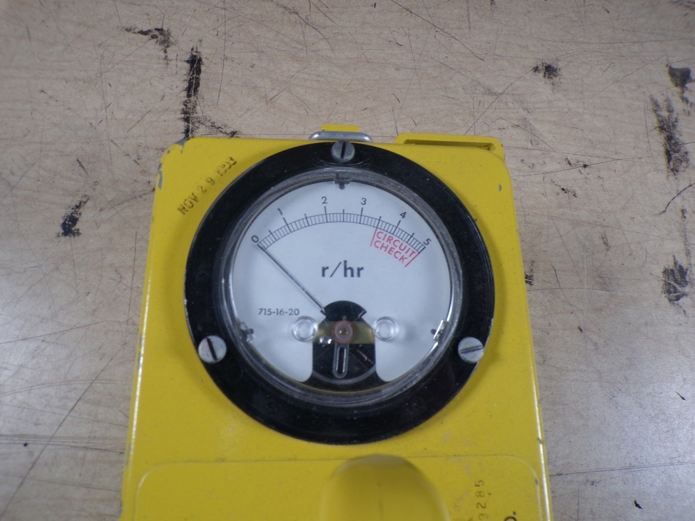VICTOREEN CDV-715 MOD. 1B RADIATION DETECTOR UNTESTED