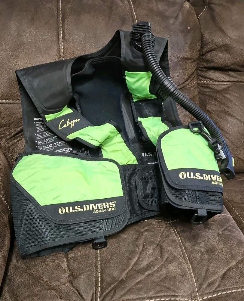 U S Divers Aqua  Lung Divers Vest Medium Green