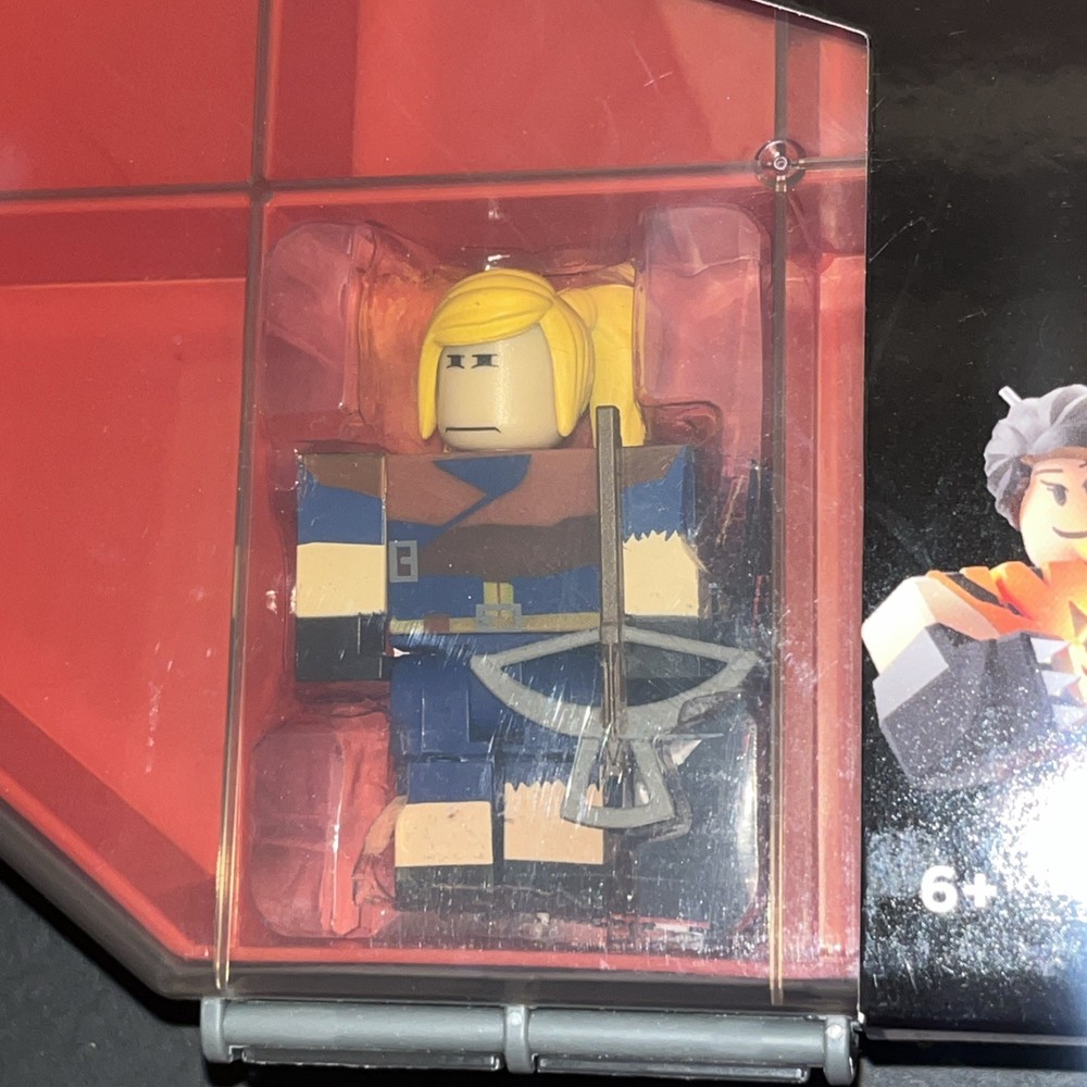 New Roblox Collector's Tool Box Carry Case Holds 32 Figures Virtual Item Code
