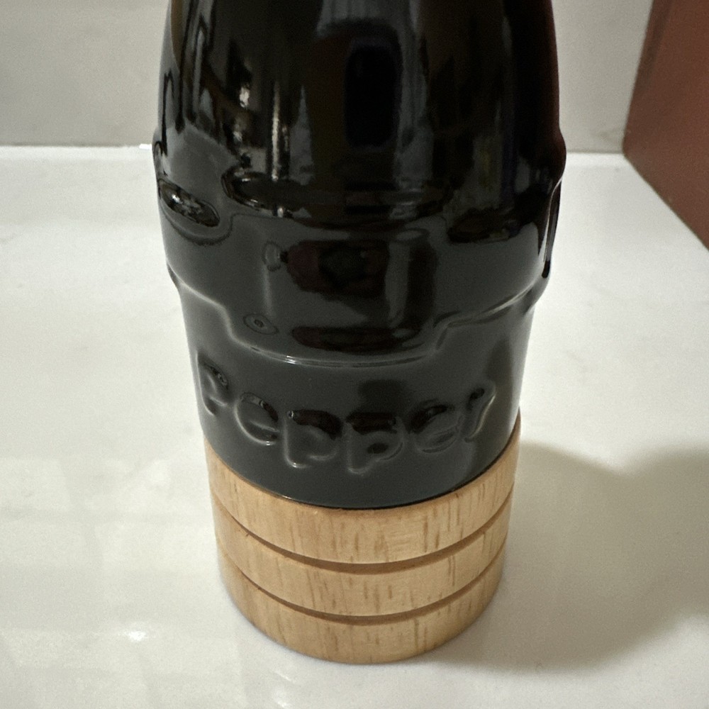Longaberger Pepper Grinder