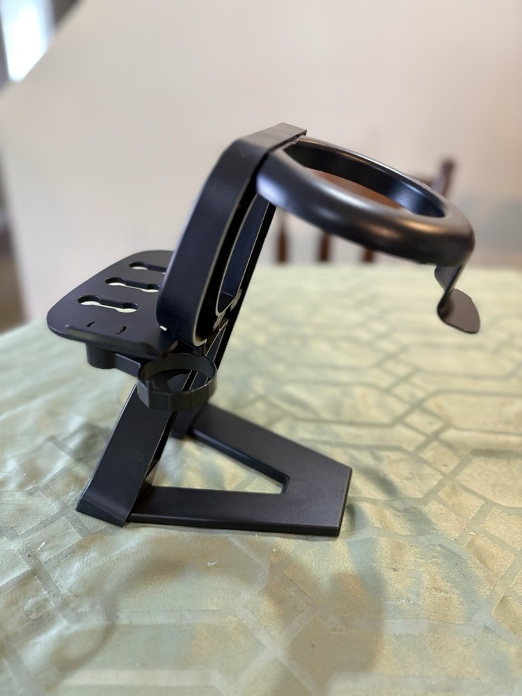 Meta Quest 2 + Controllers (Virtual Reality Gaming Accessory Bundle - 128gb