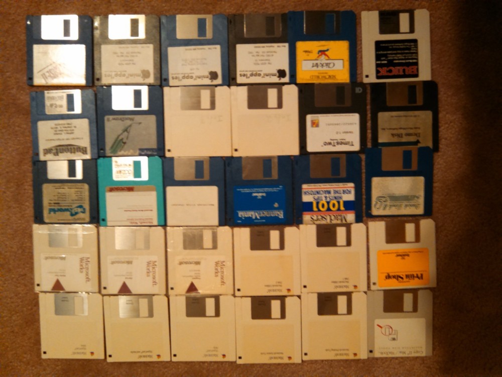 Apple Macintosh Software Lot