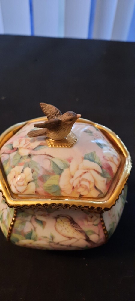 porcelain Sparrow Triket Box