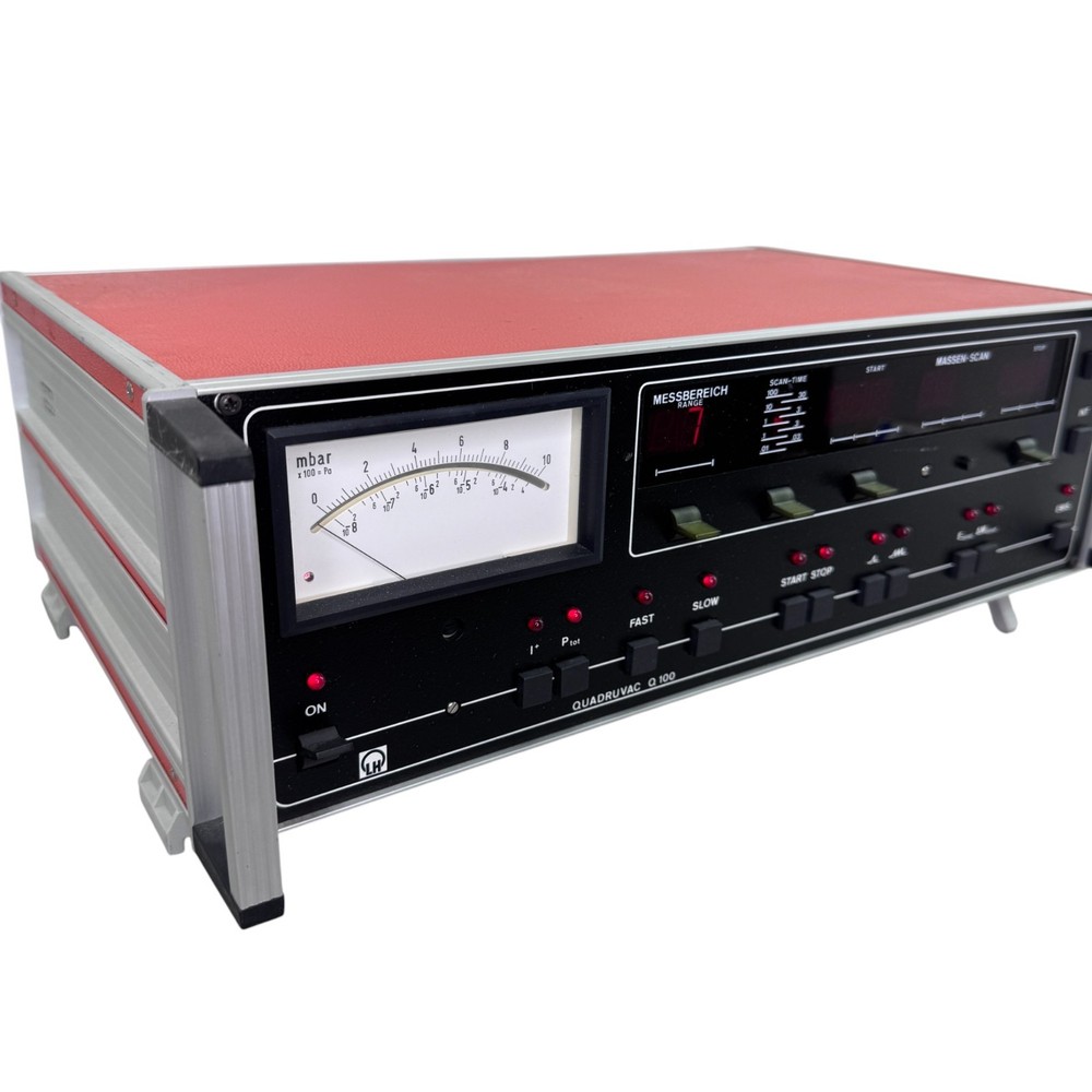 Leybold-Heraeus QUADRUVAC Q100 Quadrupole Mass Spectrometer Console