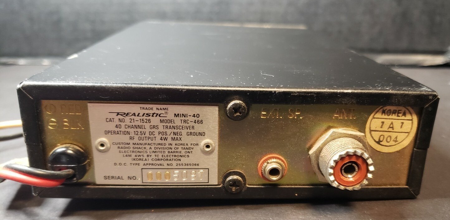 Vintage Realistic Mini-40 CB Transceiver Radio