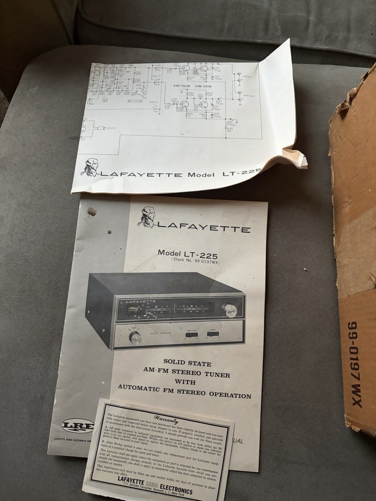 Lafayette LT-225 Solid State Stereo Tuner