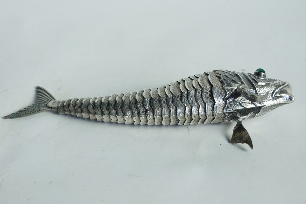 Solid silver articulated fish, Spain (76477)
