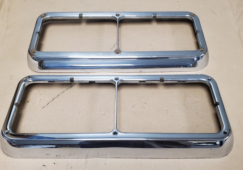 peterbilt headlight bezels