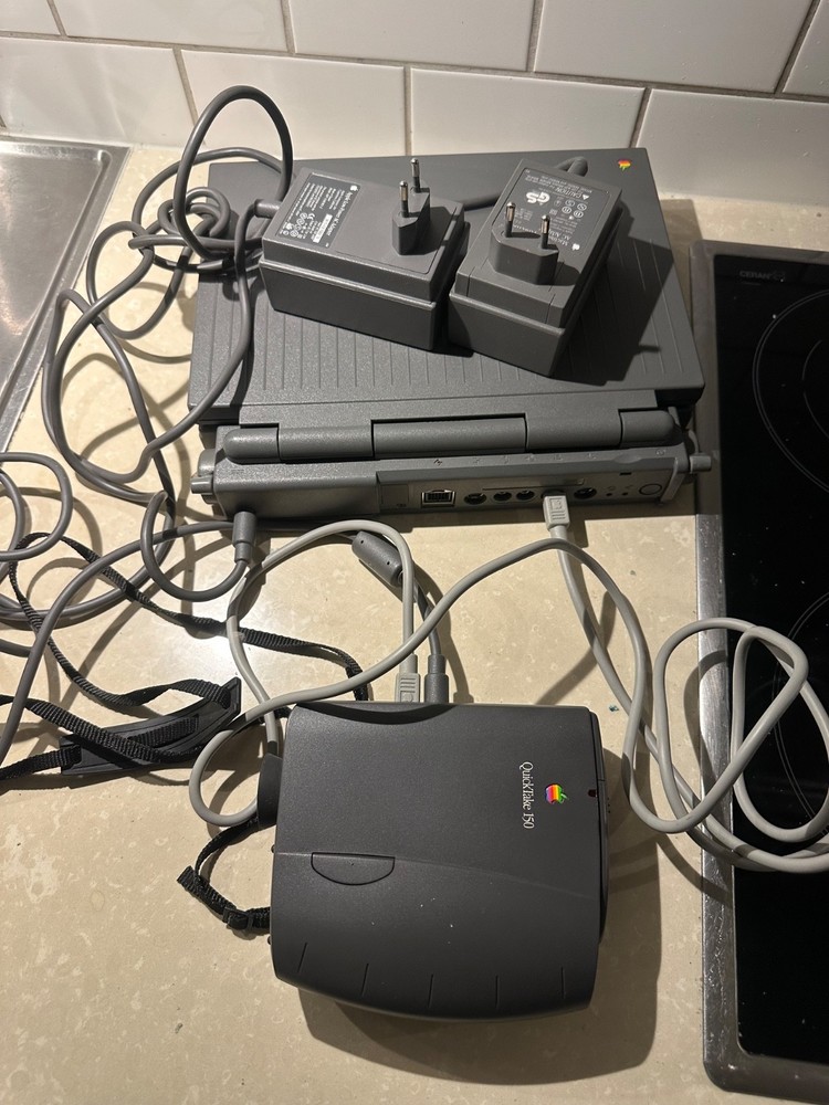 Apple Macintosh PowerBook 170 + Apple QuickTake 150 – Complete