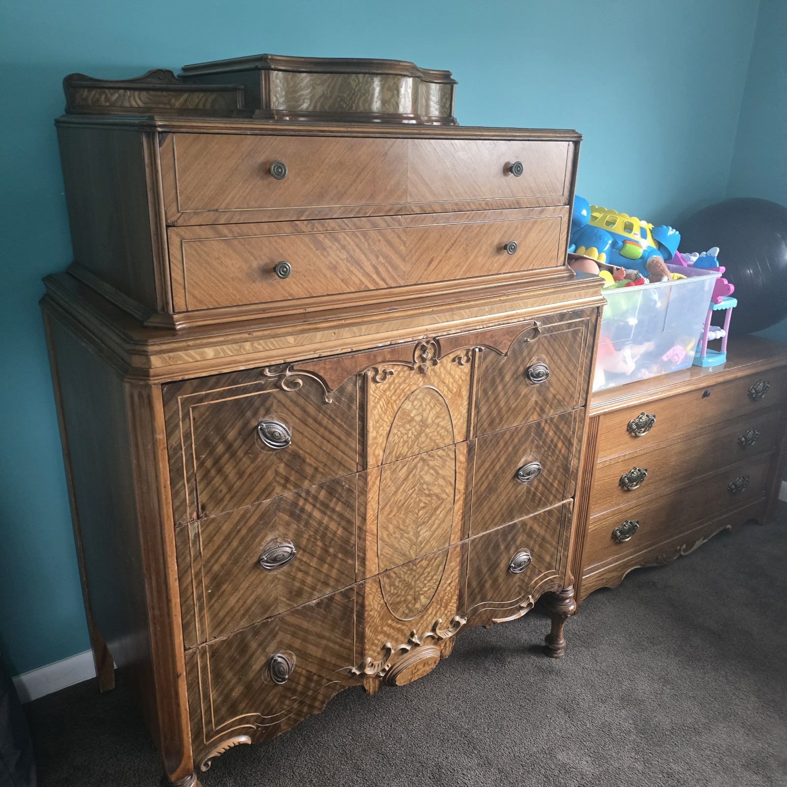 Williamsport Furniture Company Antique 6-Drawer Wood Chest Brown Carvings