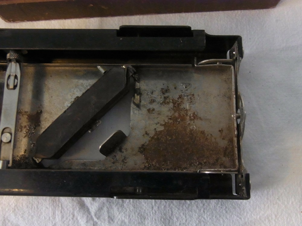 Antique British Allegro Mechanical Razor Blade Sharpener #AH