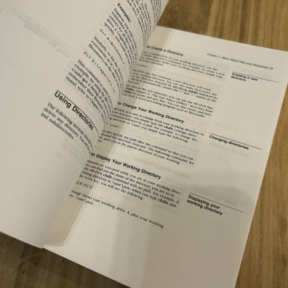 VINTAGE 1988 MICROSOFT MS-DOS USER'S GUIDE AND USER'S REFERENCE MANUAL NICE!