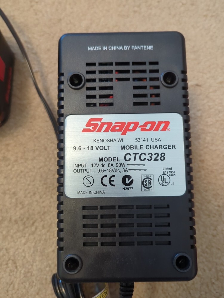 Snap On Tools CT3850 Mobile, 1/2" Impact Driver, Light Combo Kit