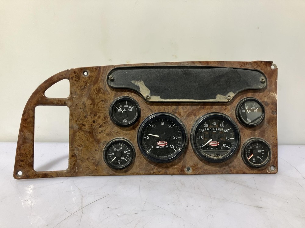 Peterbilt 378 Speedometer Instrument Cluster - Used