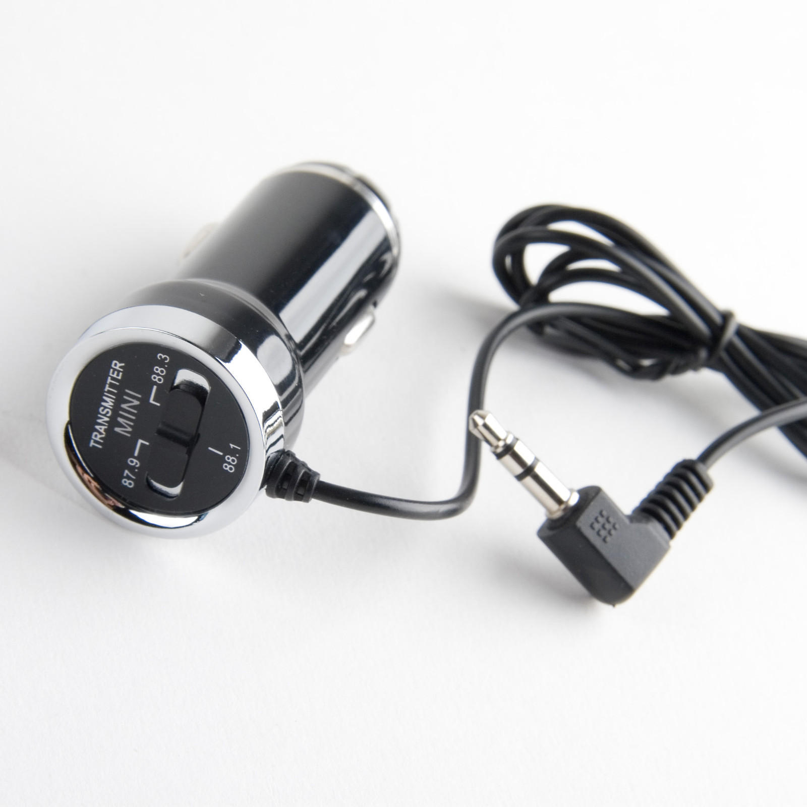 YAC TP-172 Mini FM Transmitter for iPhone & iPod Touch