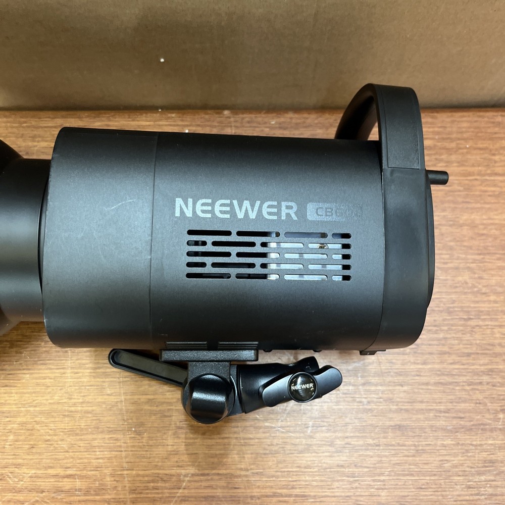 NEEWER CB60 Video Light