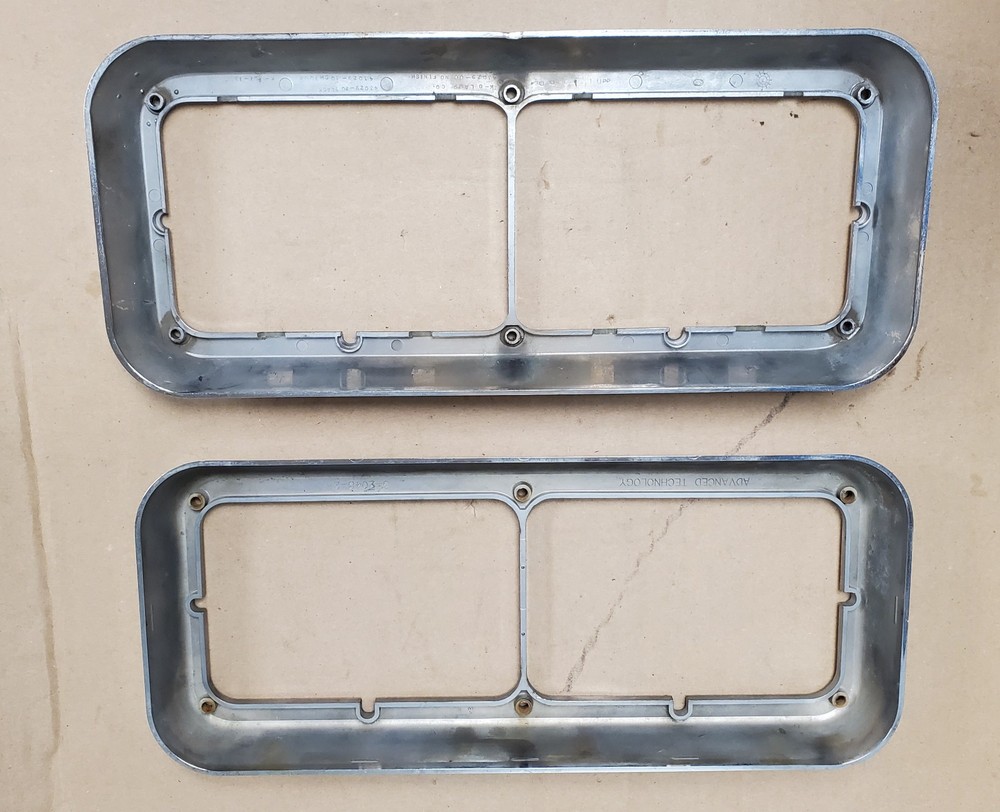 peterbilt headlight bezels