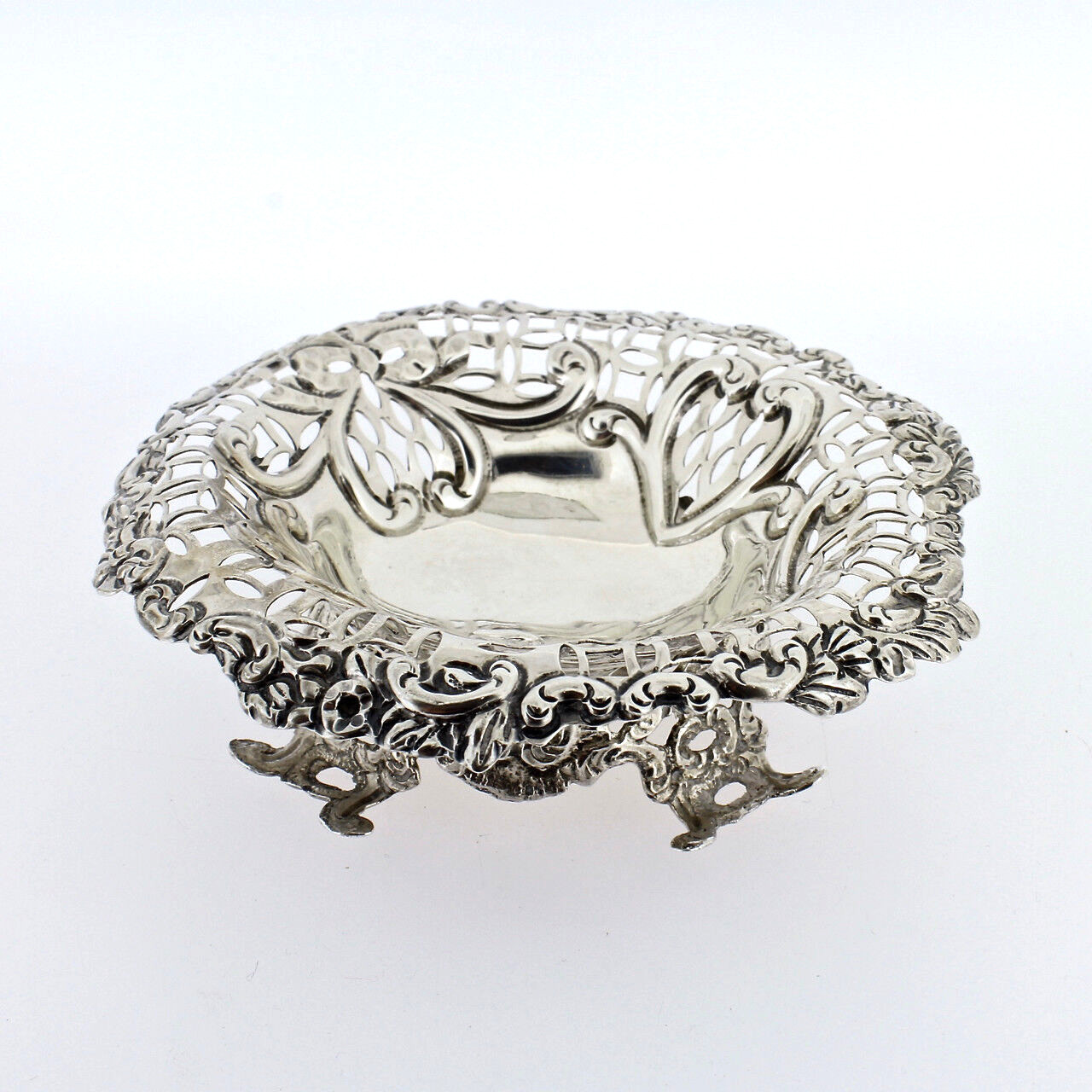 Antique English Sibray Hall & Co. 1892 Sterling Silver Sweetmeat Bon Bon Dish