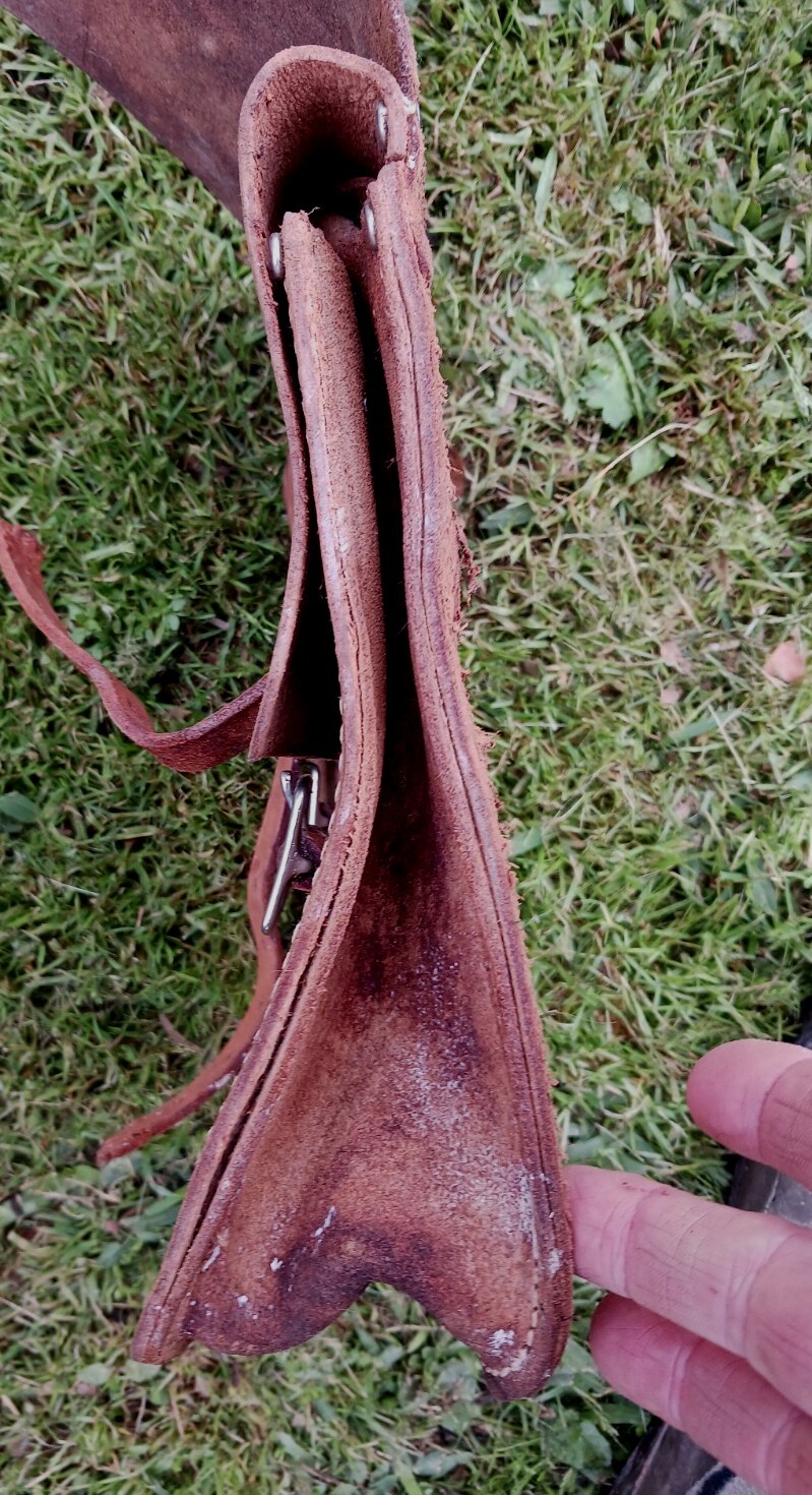 ** VINTAGE LEATHER SADDLEBAGS HORSEBACK WESTERN QUALITY DISPLAYS BEAUTIFUL!*