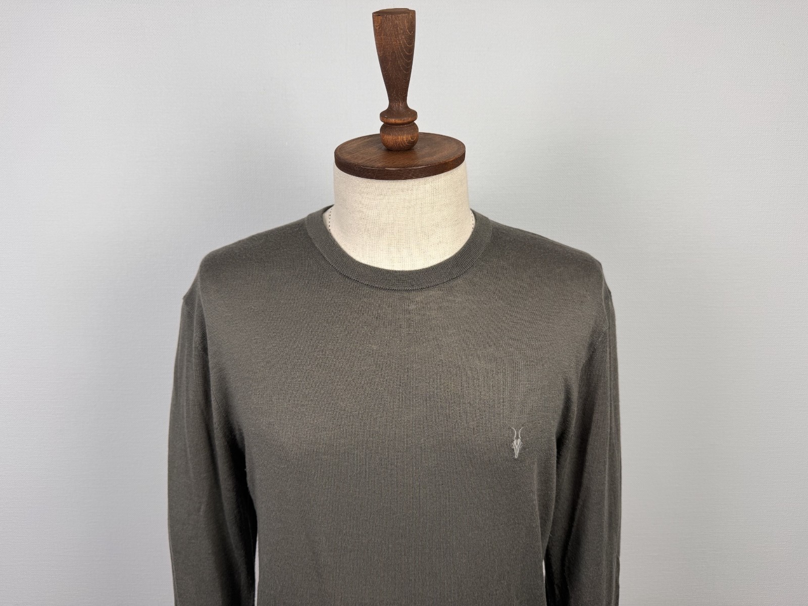 ALLSAINTS Green Long Sleeve Small Embroidered Logo Light Knit Sweater Sz L