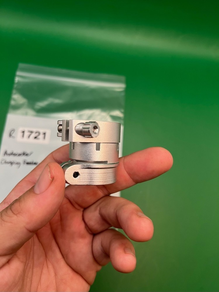 Autococker Clamping Feedneck