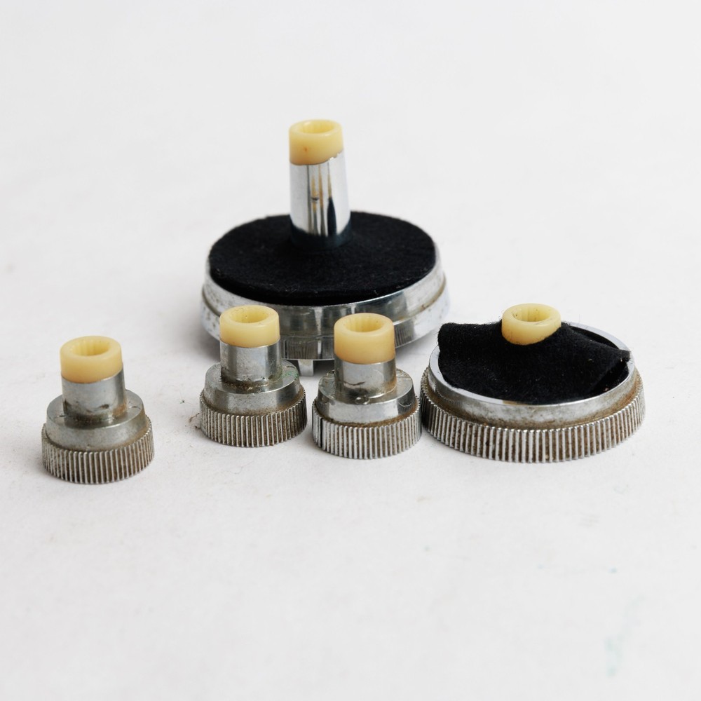 Hallicrafters CR-44 Replacement knobs