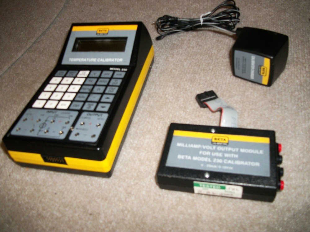 BETA TEMPERATURE CALIBRATOR MODEL 230 W/ CHARGER AND OUTPUT MODULE