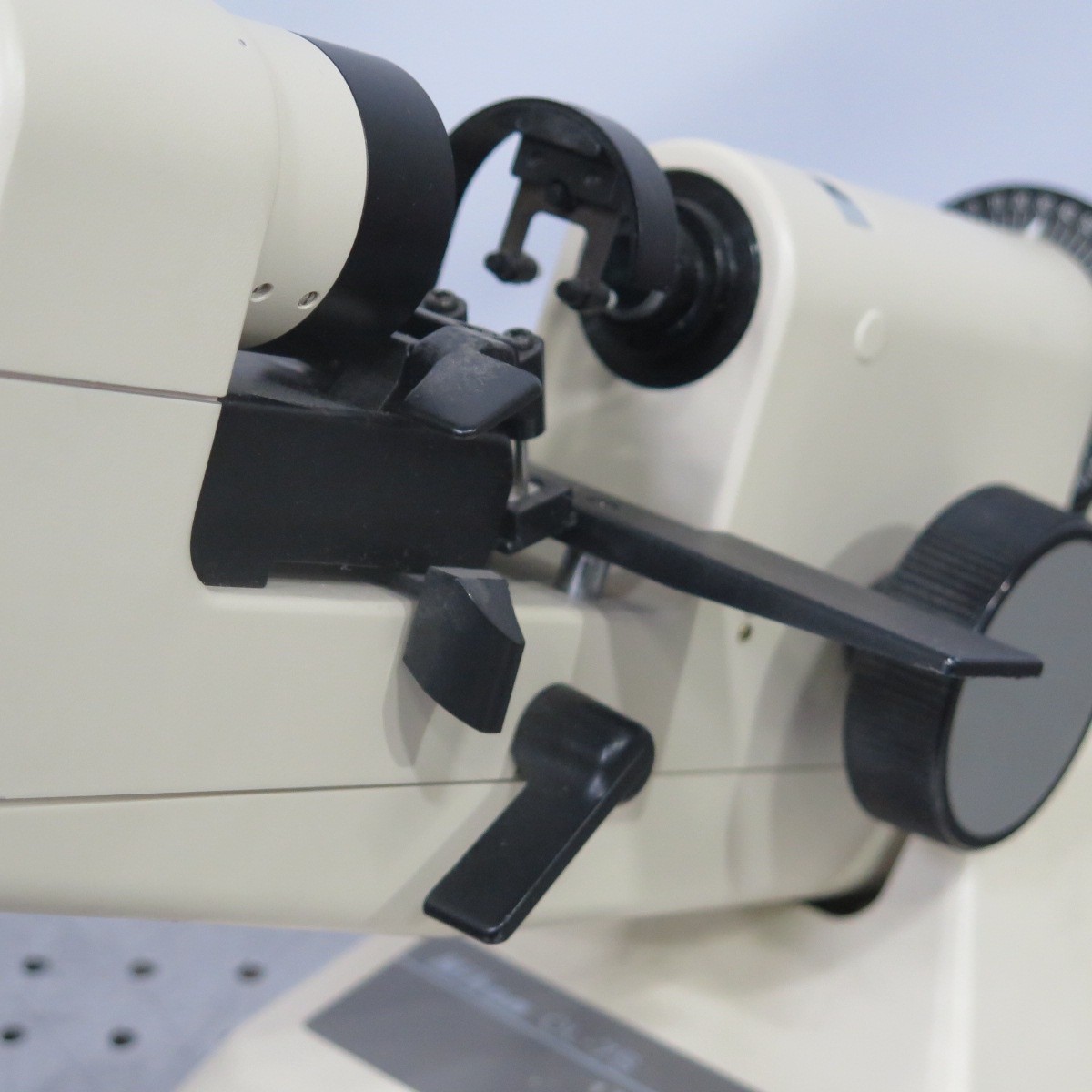 R201729 Nikon QL-7S Lensometer