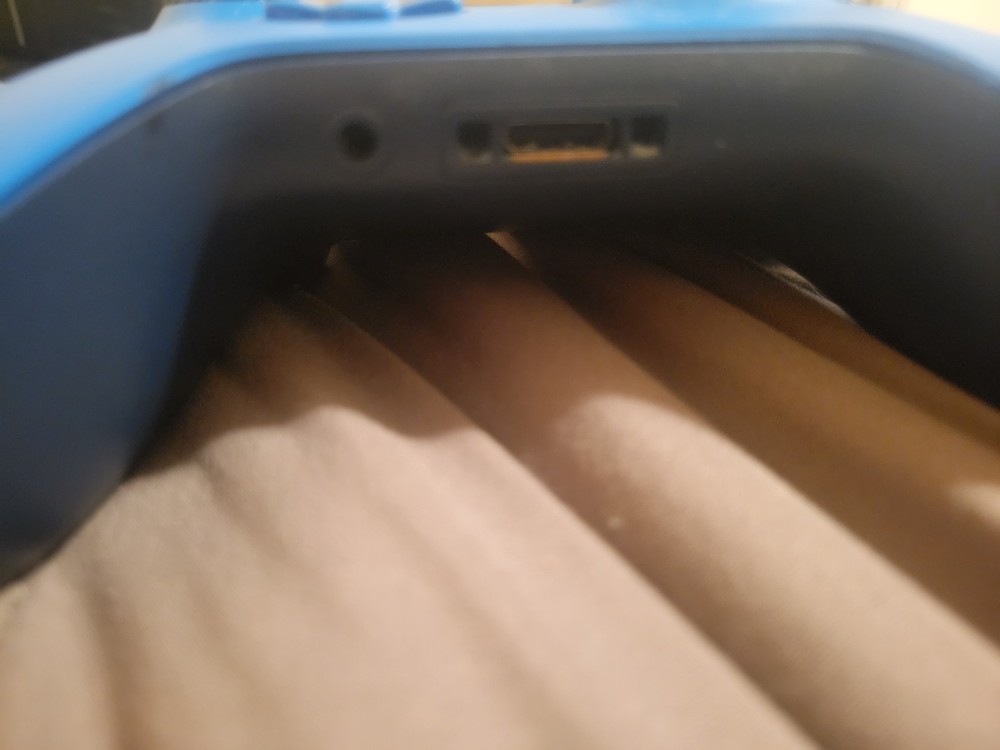 Microsoft Xbox One S Wireless Controller - Blue (FOR PARTS ONLY)