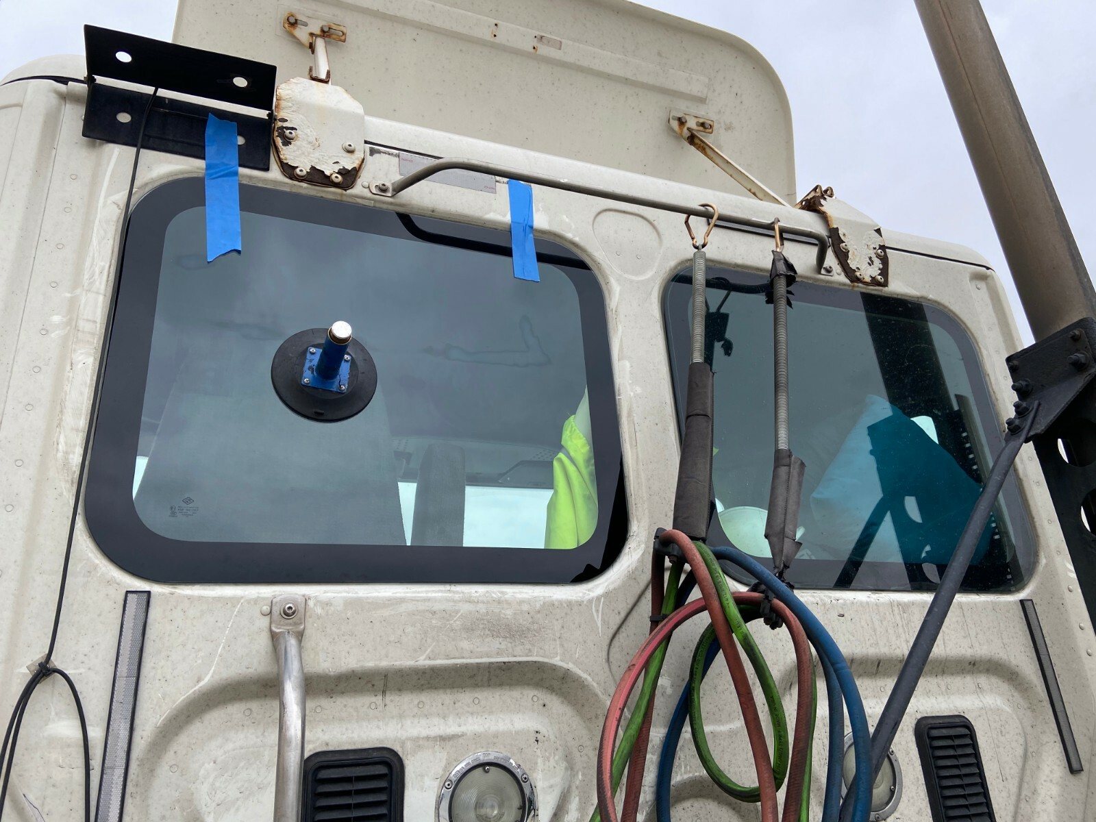 2008-2022 Freightliner Cascadia Conventional Cab Rear Back Glass (Left or Right)