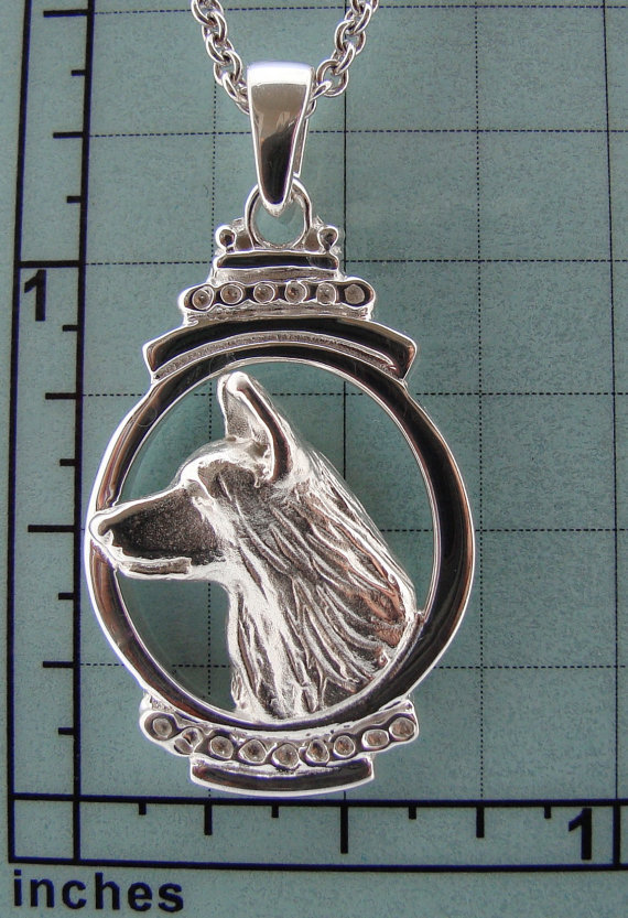 Small Sterling Silver German Shepherd Dog Head Study On A Vertical Oval Frame Pe